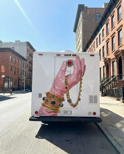 Moving Ad
