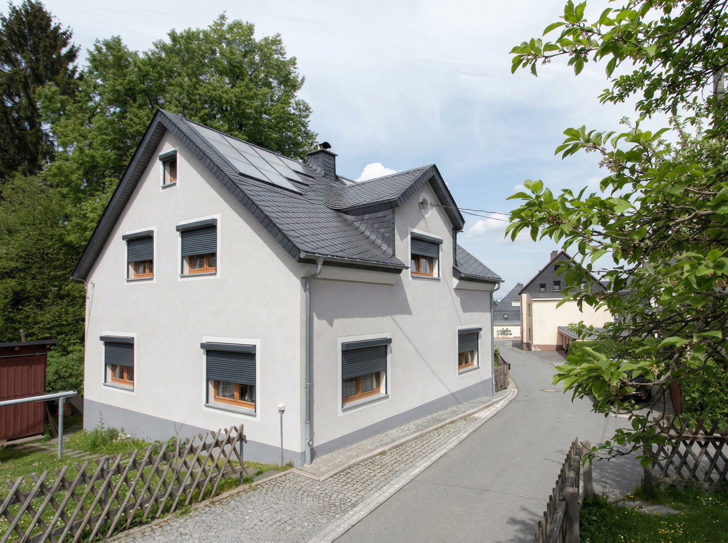 Example output from 260407 Hermes Royal