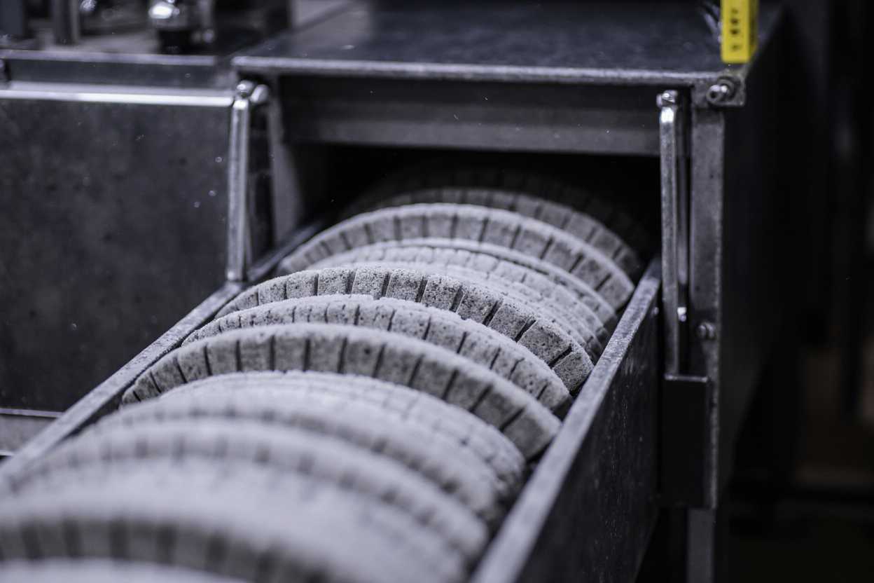 Преимущества гуммирования колес: увеличение срока службы и снижение затрат на ремонт